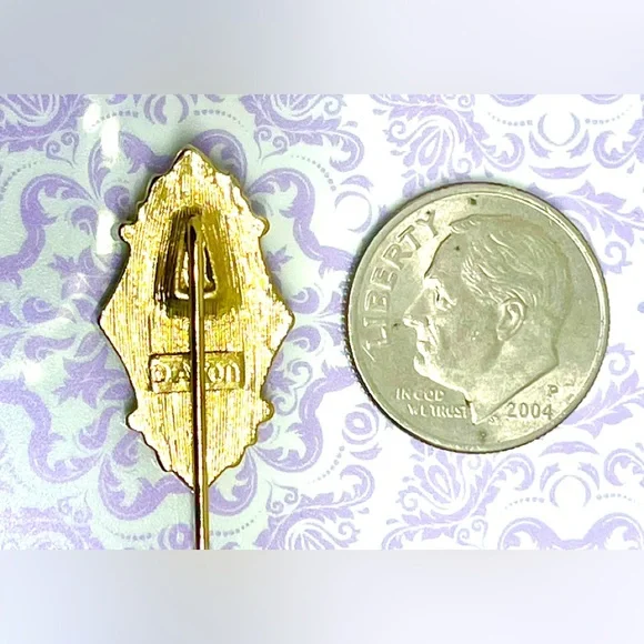 Vintage Avon Heirloom Filigree Oval White Crystal Accent Gold Tone Stick Pin - Picture 3 of 3